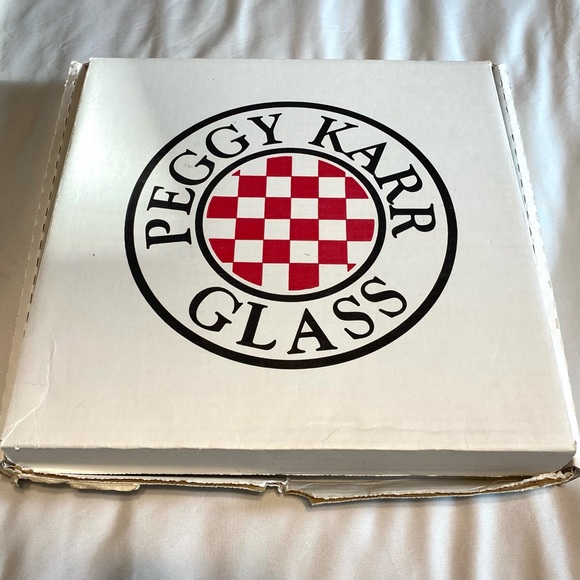 Peggy Karr 10" Square Tulip Plate - Picture 2 of 6